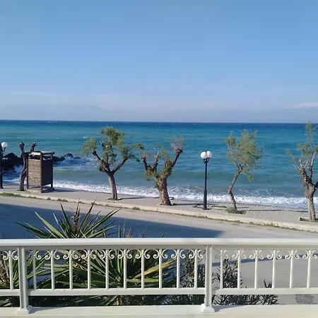 Serenelands Seaside House By Mps Casa vacanze Ligia (Corinthia)